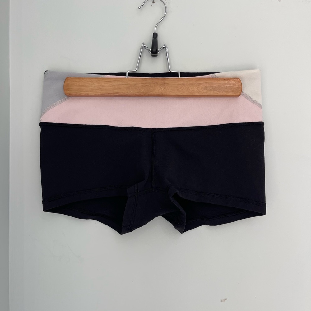 Lululemon Multicolor Waistband 4” Biker Shorts Size 4